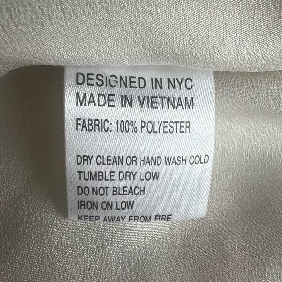 Yumi Kim Revolve Women’s Peace and Love Sage Floral Maxi Dress in Westview Moon - Picture 10 of 13